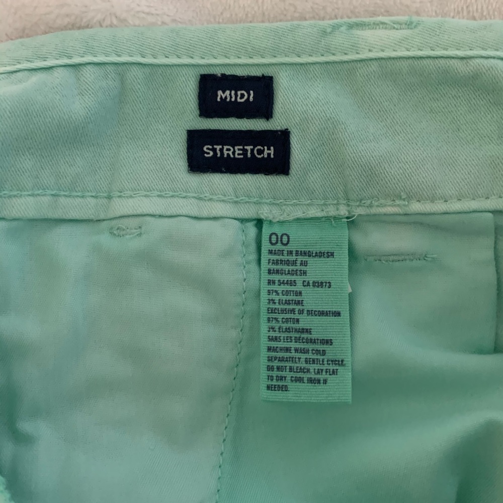 Shorts - Picture 4 of 4